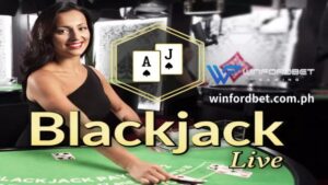Ang Speed ​​Blackjack ay isang karaniwang 7-seat blackjack game na may mga live na dealer sa isang marangyang pula at gintong studio.